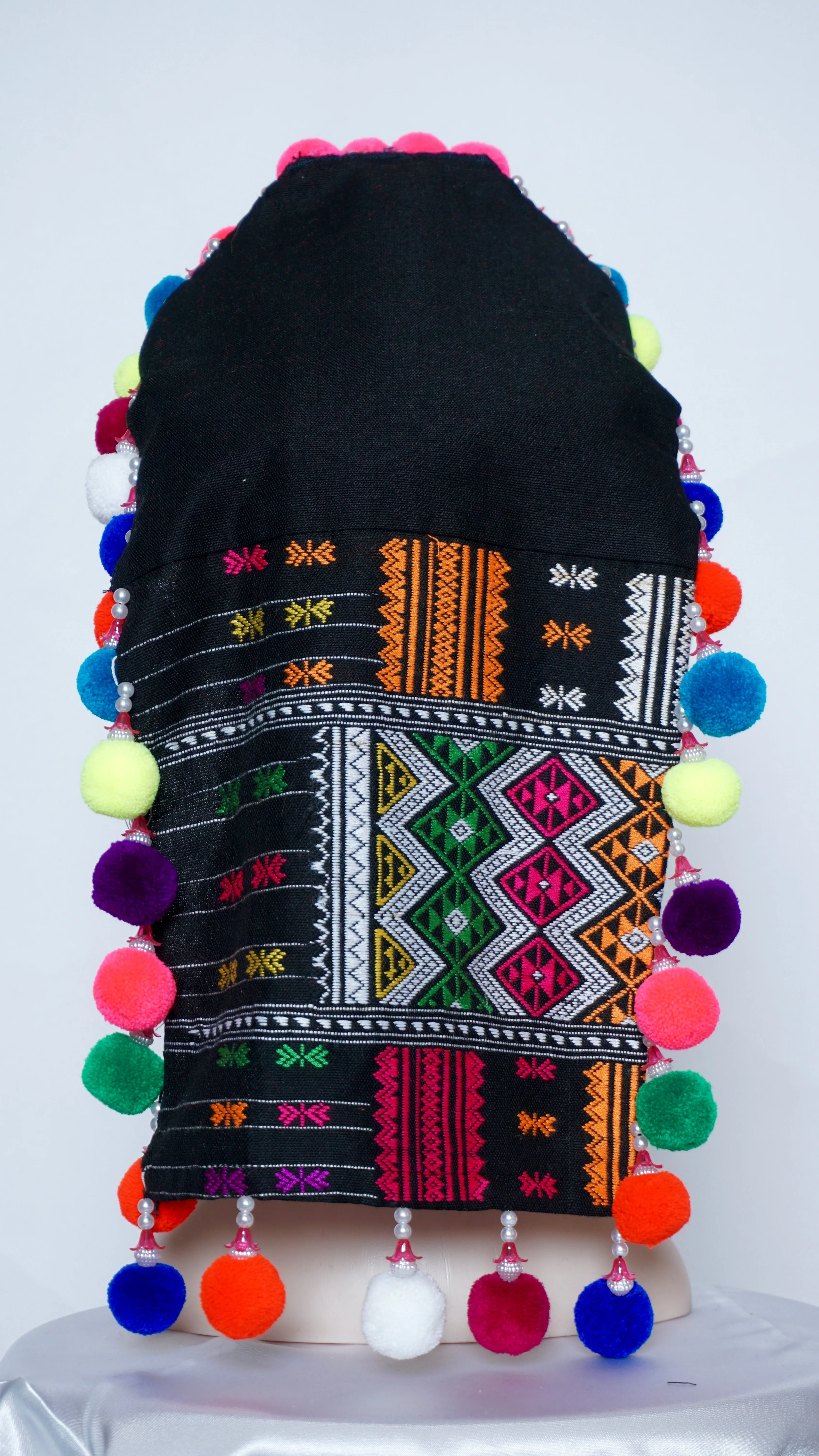 *Hmong Txaij Hat (23"-24")